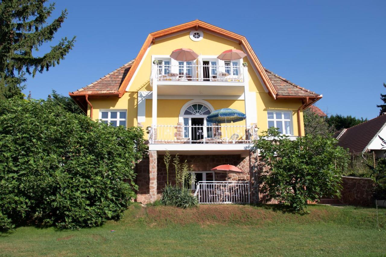 Gyoengyoem Apartman Балатональмаді Екстер'єр фото